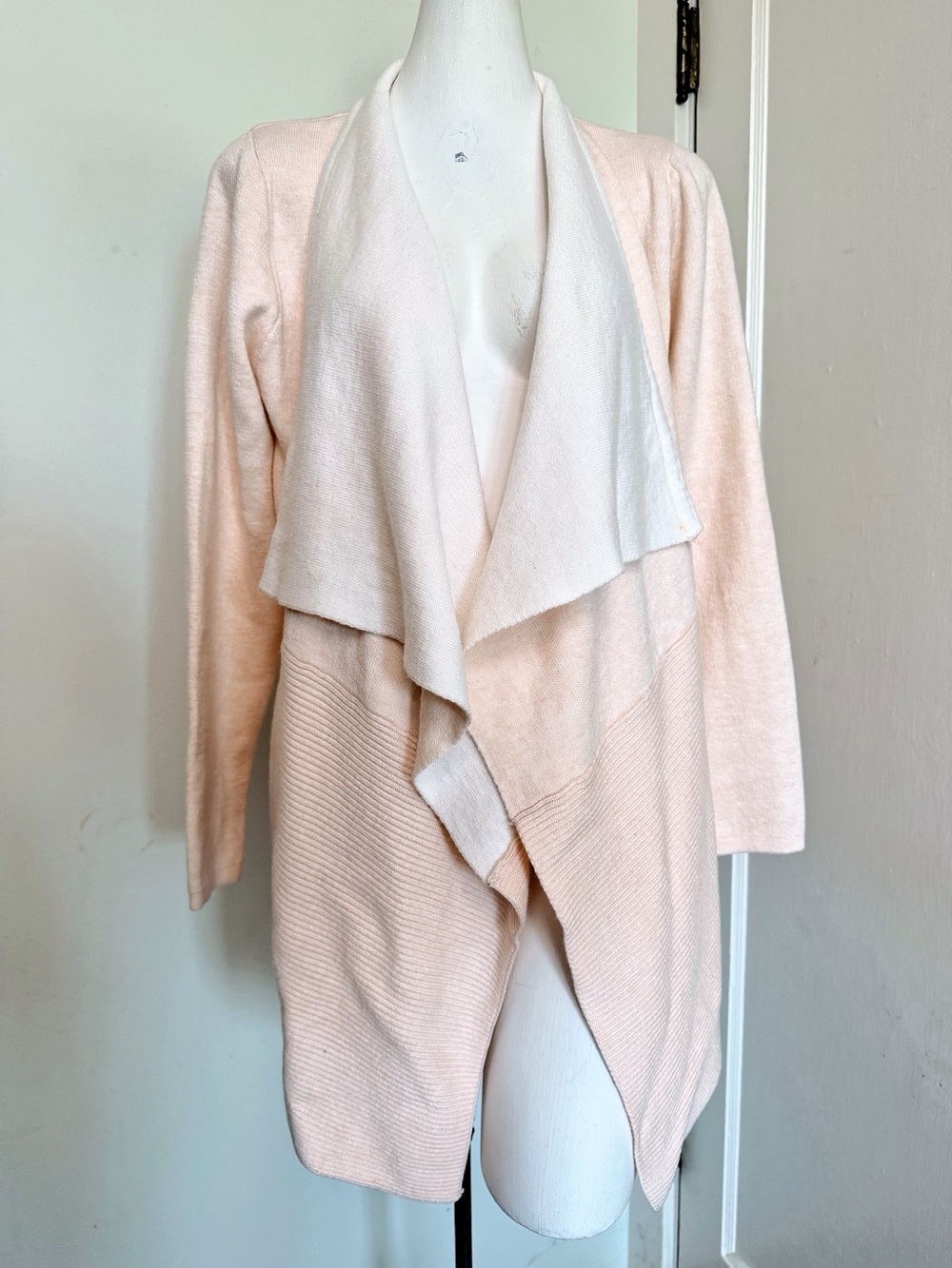 Chicwish Blush Pink Draped Waterfall Cardigan Wool Blend Size Large small spot